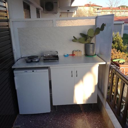 Apartamento Aparts Sunshine Nea Iraklia Exterior foto