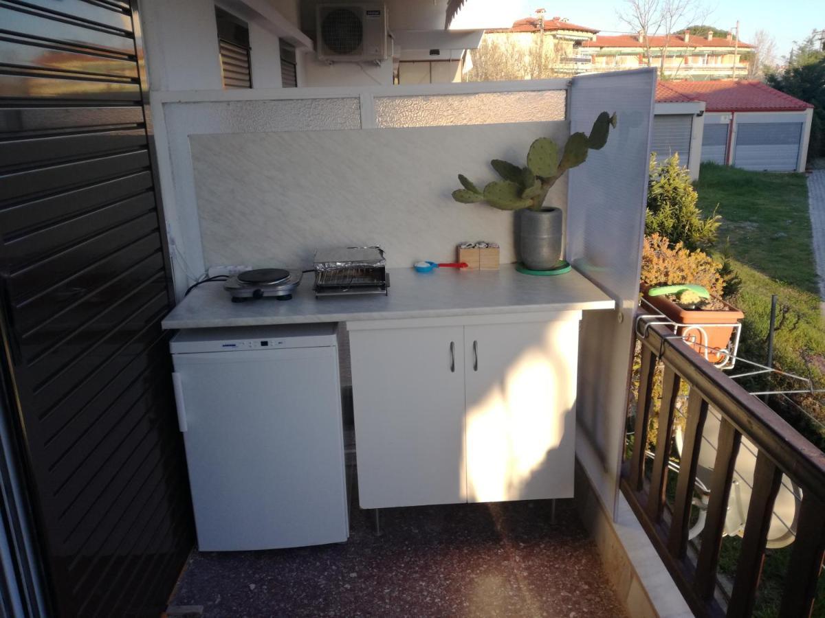 Apartamento Aparts Sunshine Nea Iraklia Exterior foto