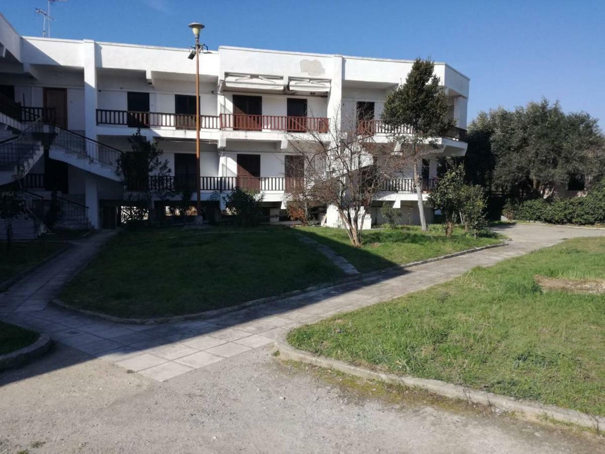 Apartamento Aparts Sunshine Nea Iraklia Exterior foto